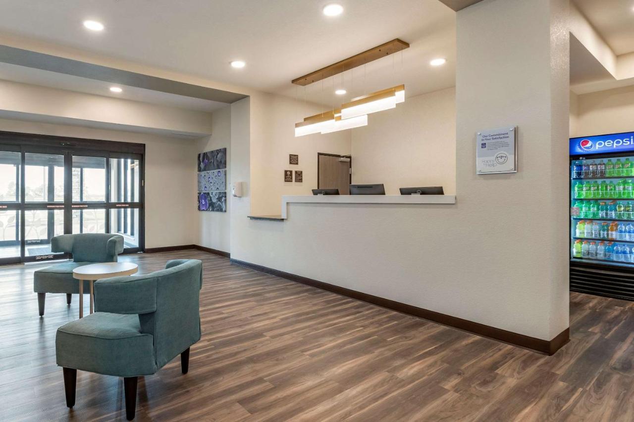 Sleep Inn Waukee-West Des Moines Bagian luar foto