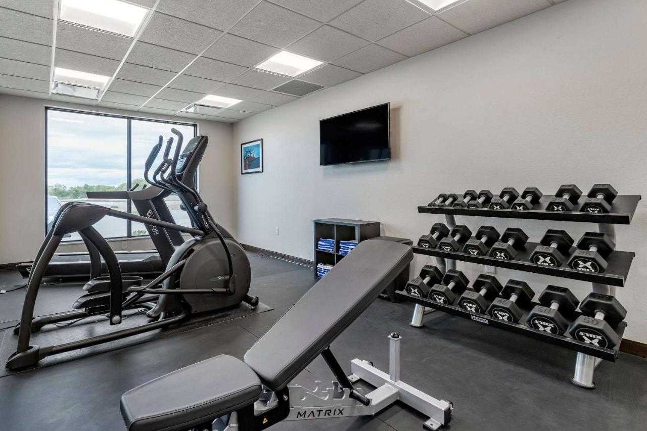 Sleep Inn Waukee-West Des Moines Bagian luar foto